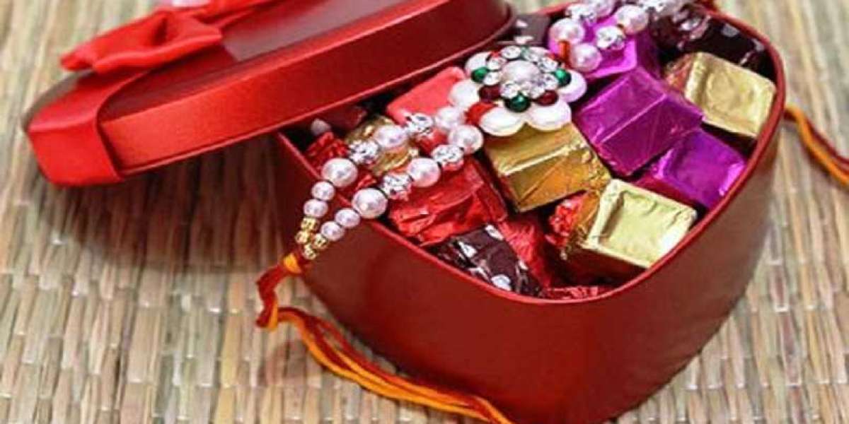 Rakhi Signature Box Online