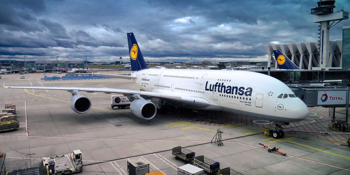 Does Lufthansa have free cancellation policy?