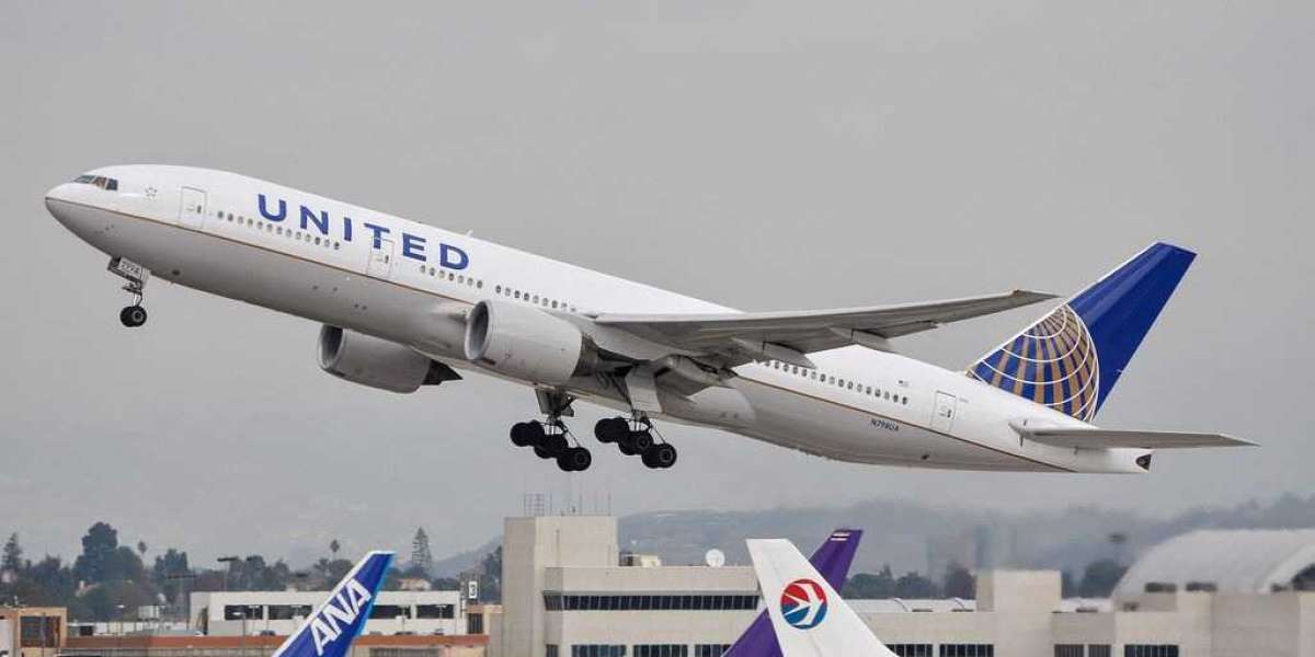How do I speak to a live person at United Airlines?