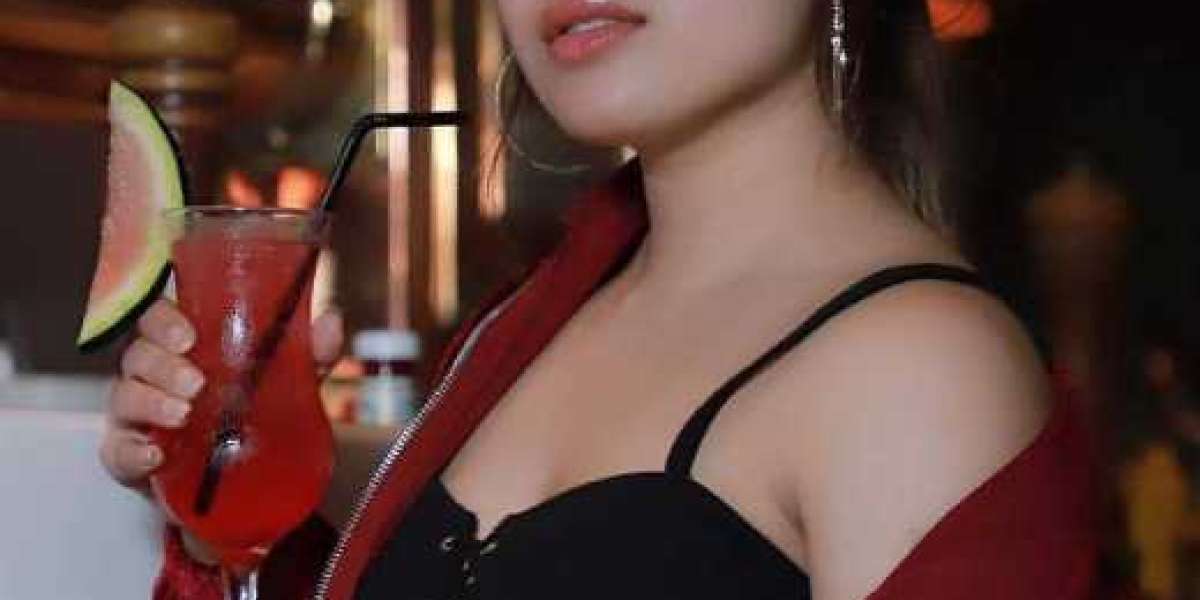 Escort Service in Aerocity at Delhi's Most Luxurious Hotel