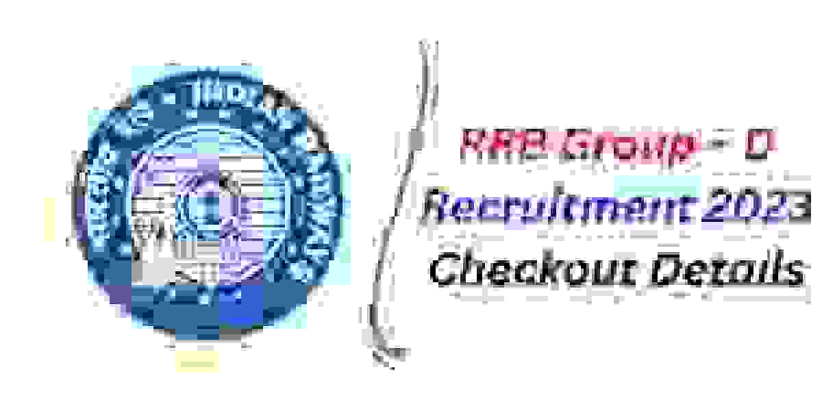 Are female candidates eligible to apply for RRB Group D positions?