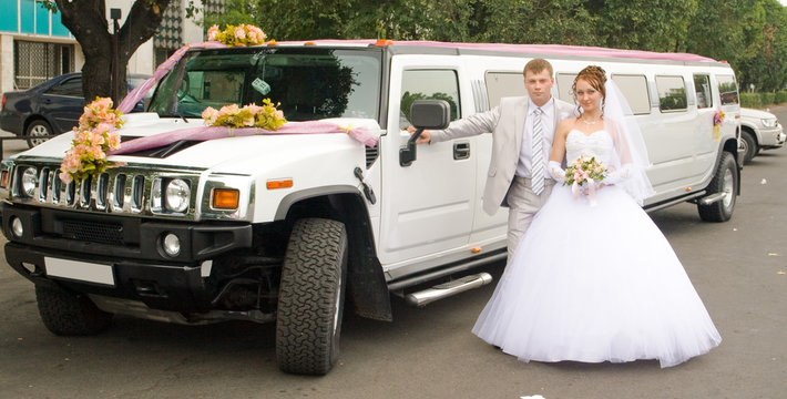 Arrive in Style Luxury Wedding Limo Rentals
