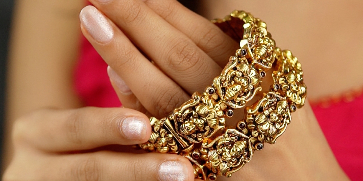 Embracing Elegance: The Timeless Appeal of Krishna Jewellers' Gold Kada for Girls
