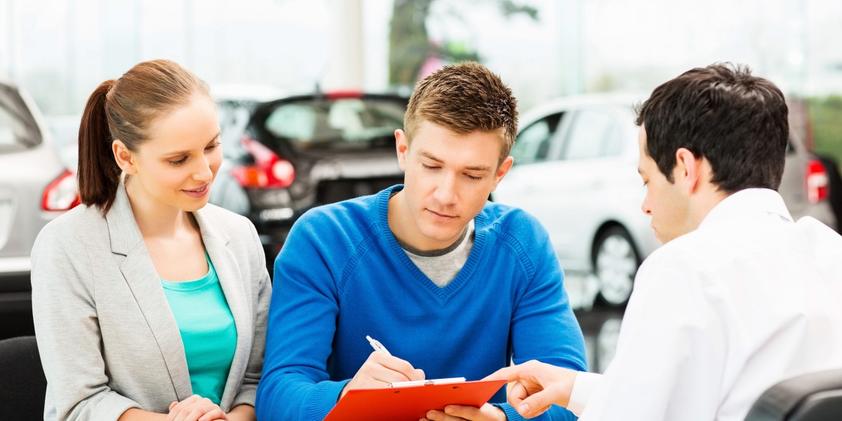 How to Negotiate with Second-Hand Car Dealers Effectively