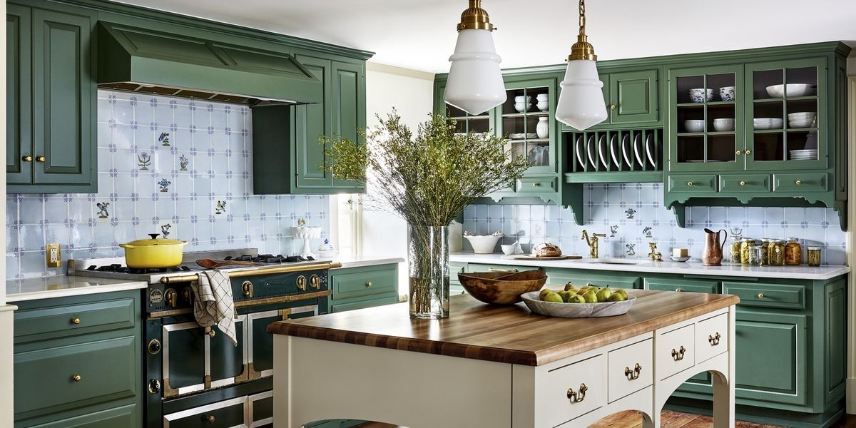 Transform Your Alpharetta Kitchen with Georgia Cabinet Co.'s Stunning Kitchen Cabinets.