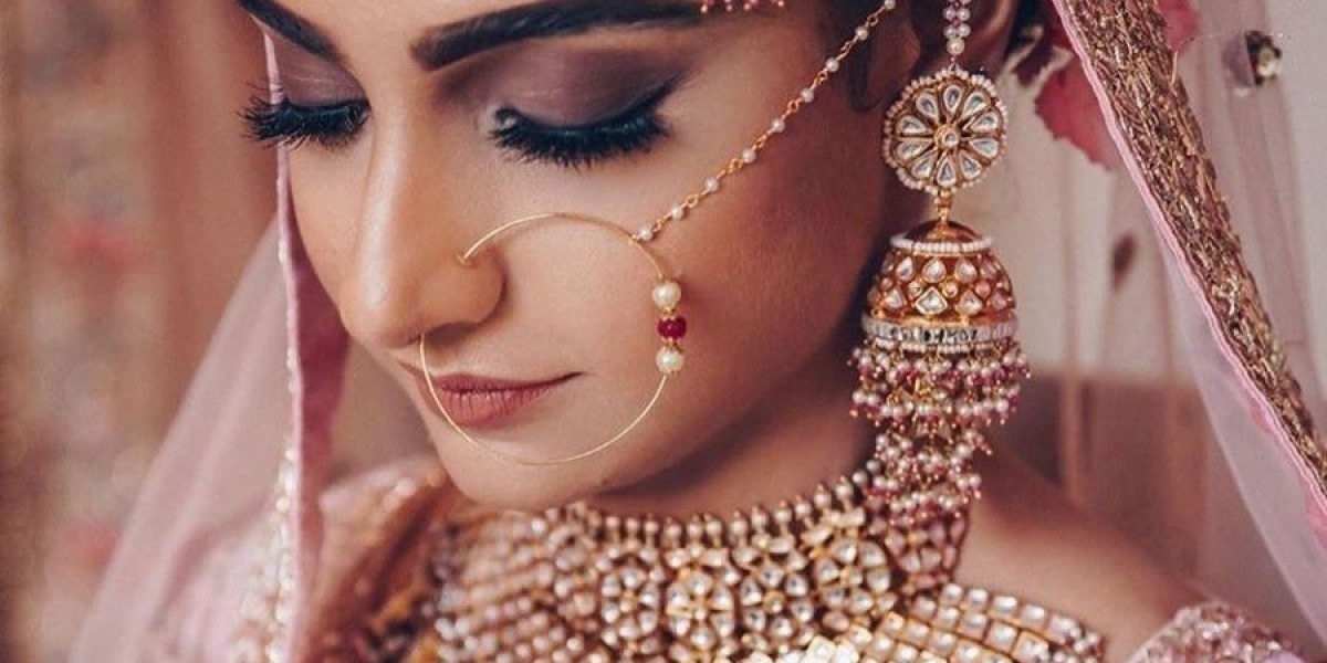 Glamour & Grace: Inside the World of Bridal Makeup Wizards