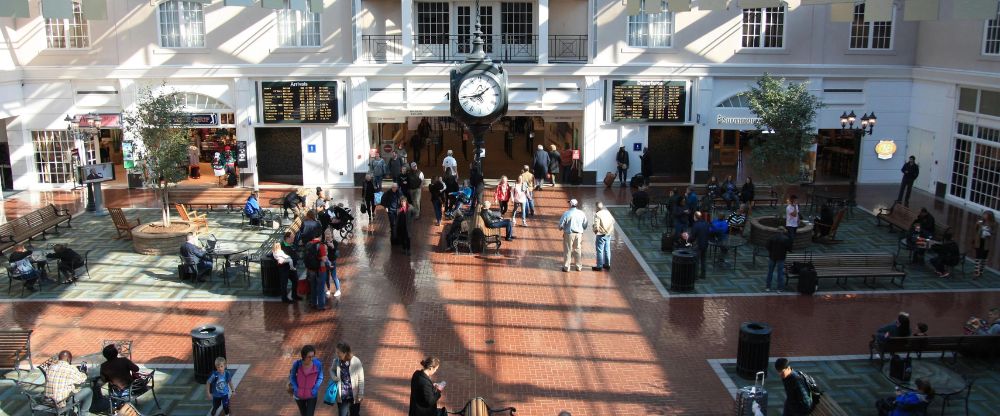 Frontier Airlines SAV Terminal - Savannah/Hilton Head Airport