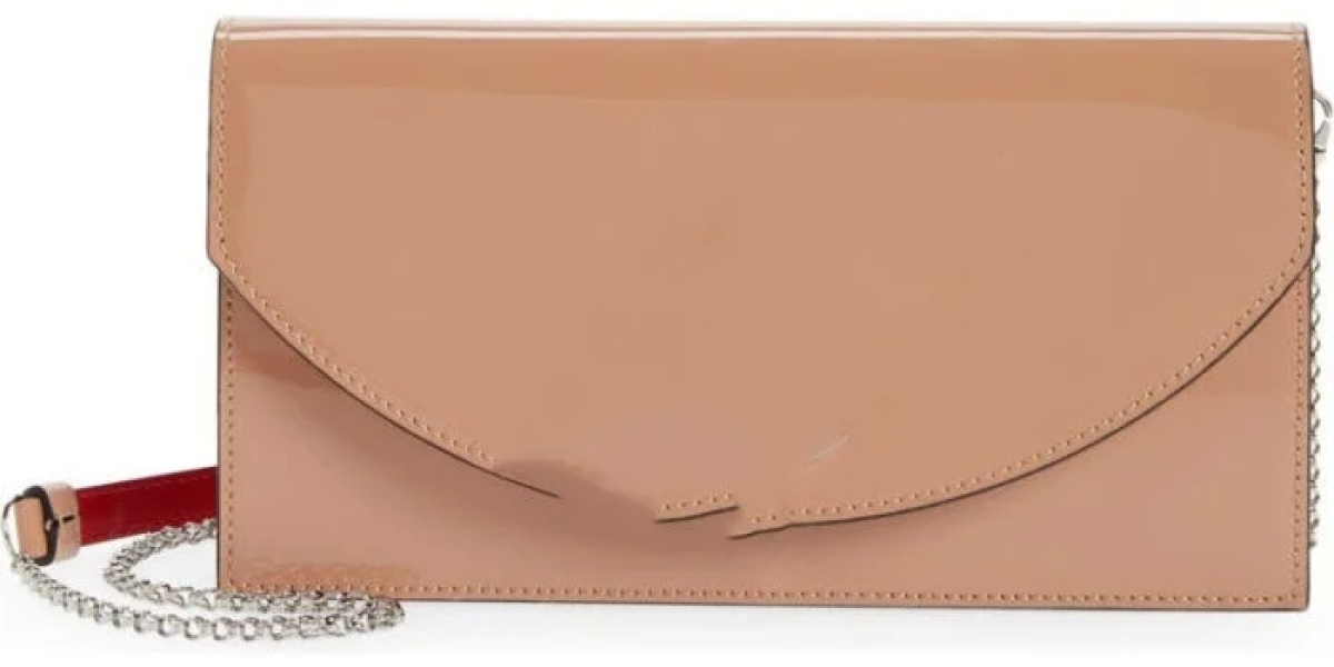 Clutch Bags for Women: Elevate Your Style with Timeless Elegance