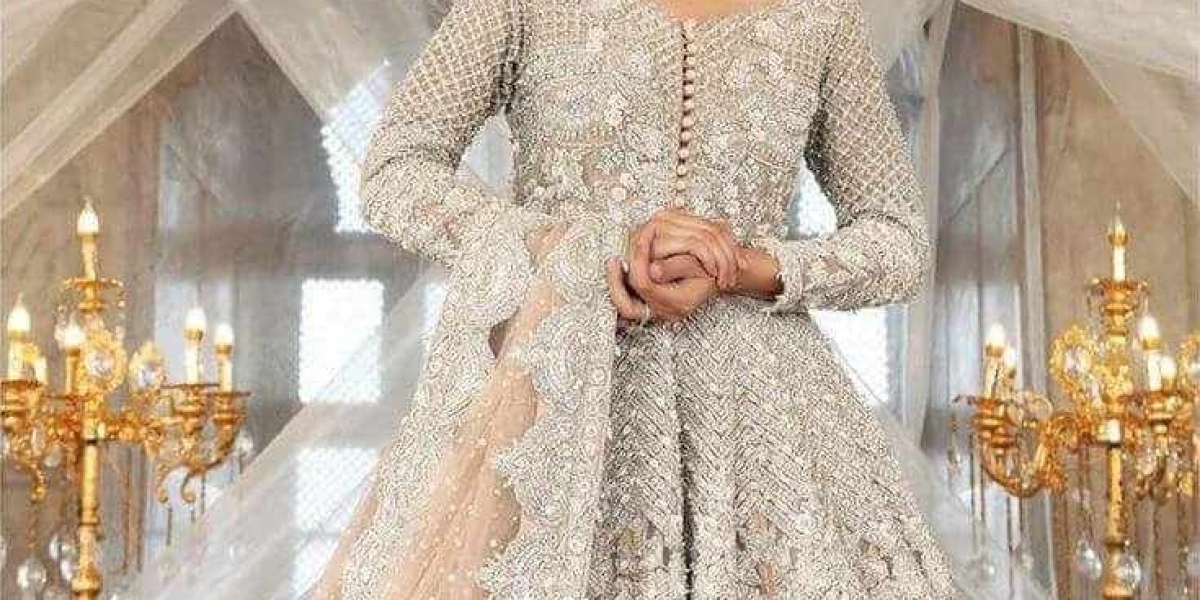 The Rise Of Online Wedding Dress Shopping In Pakistan