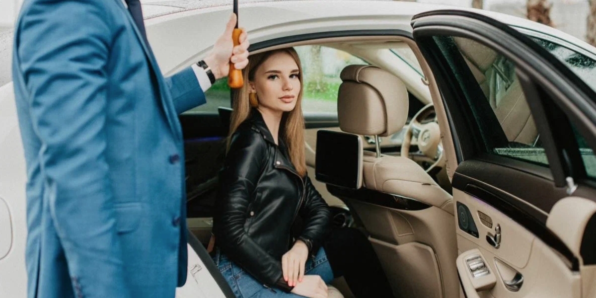 Southend Car Hire Transfers: Elegance with British Car Transfer