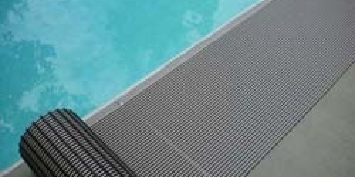 How Swimming Pool Mats Can Improve Safety for Your Family and Guests