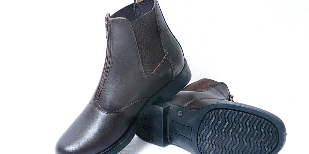 How Different Heel Heights and Styles Impact Riding Boot Functionality and Comfort