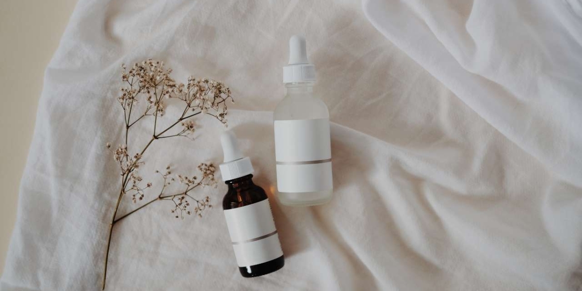 Navigating the Maze: Choosing the Perfect Skin Serum for Your Skin Type