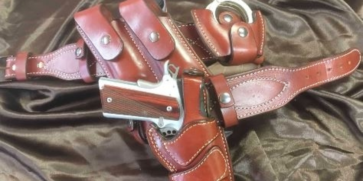 Crafting Elegance: The Artistry Behind Custom-Made Leather Pouches