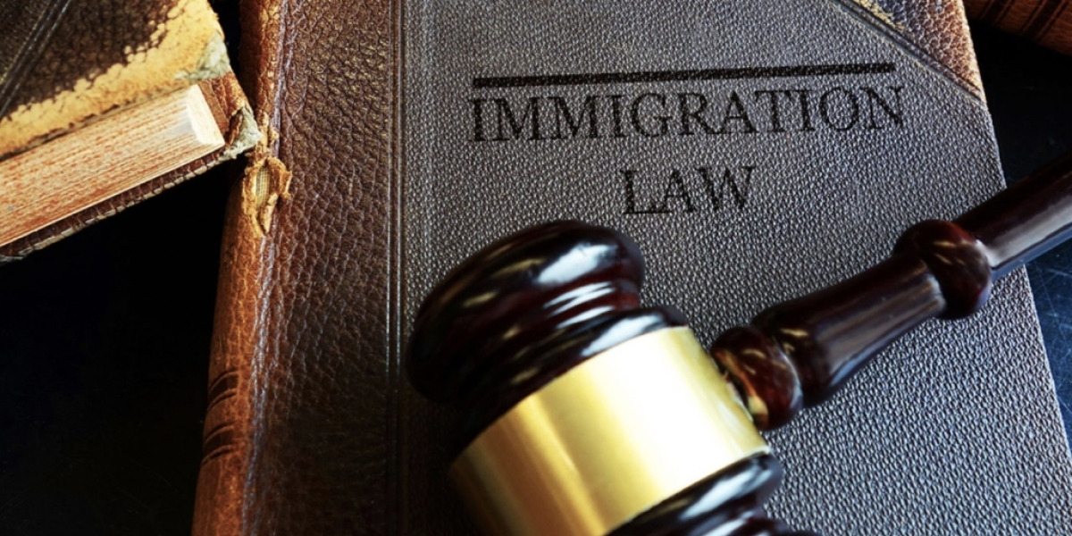 Dive into Lucrative Careers: Explore Immigration Solicitor Job with The Legists