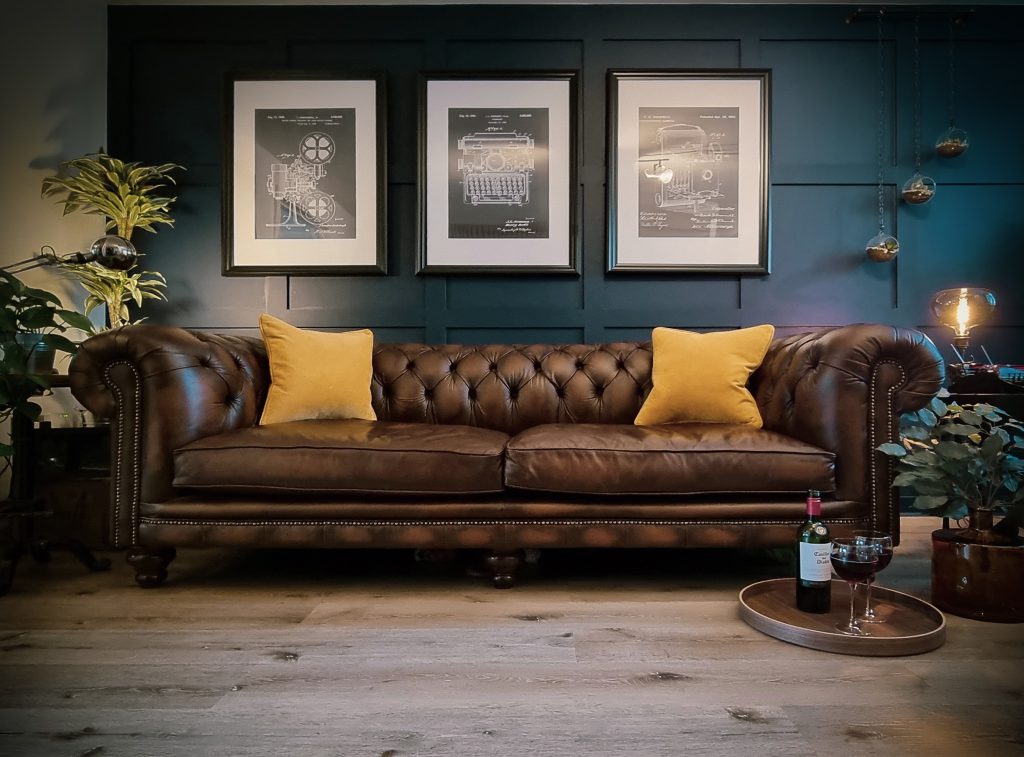 Modern Chesterfield Sofa Beds: Comfort & Functionality