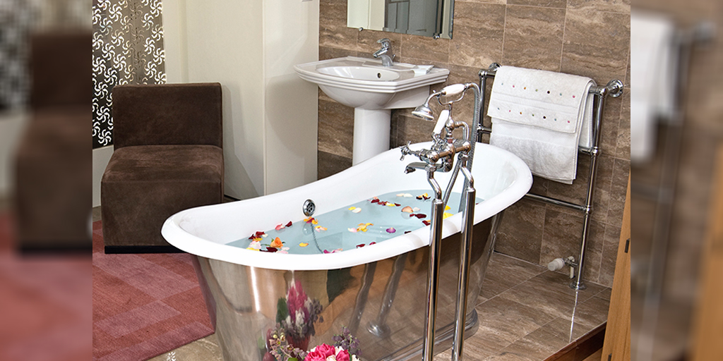 Bathtub Spa Accessories: Enhancing Practicality and Sophistication