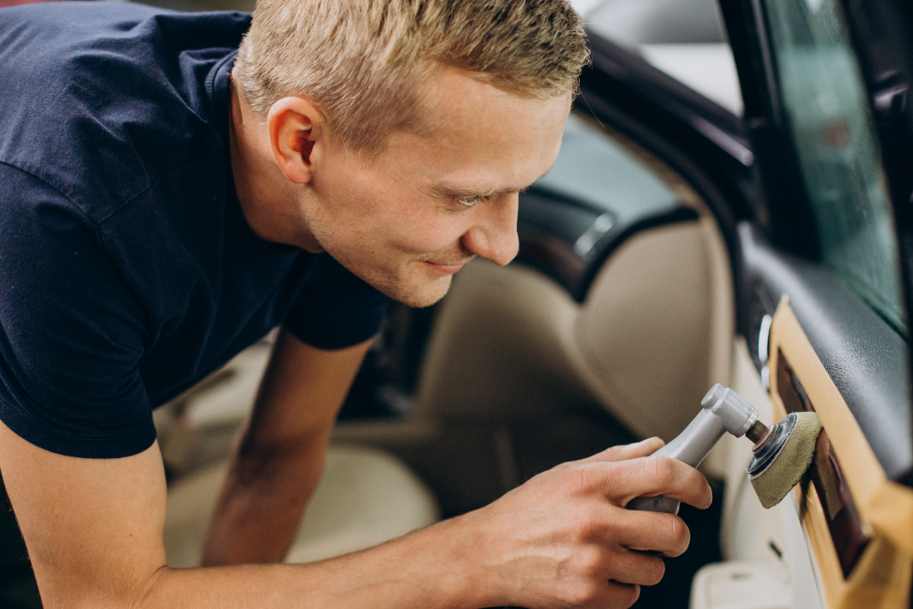 Mobile Window Repair in Tulsa: A Lifesaver During Unexpected Weather Events