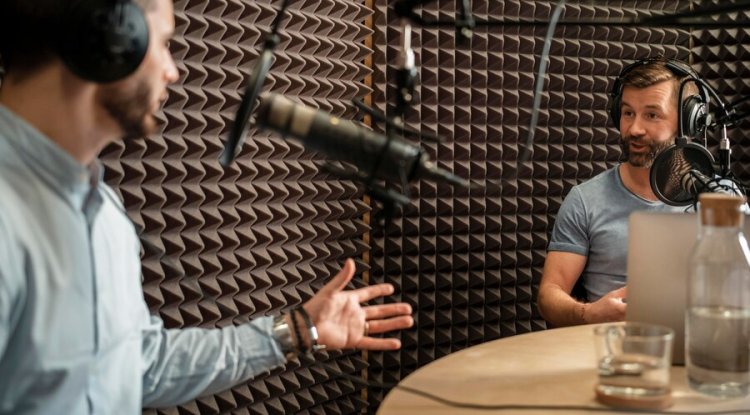 Elevate Your Podcast: The Benefits of Renting a Studio in Houston - Philadelphia Live News