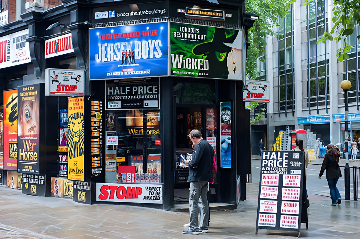 Top Budget Tips for Booking West End Musical Shows in London | London West End Theatre