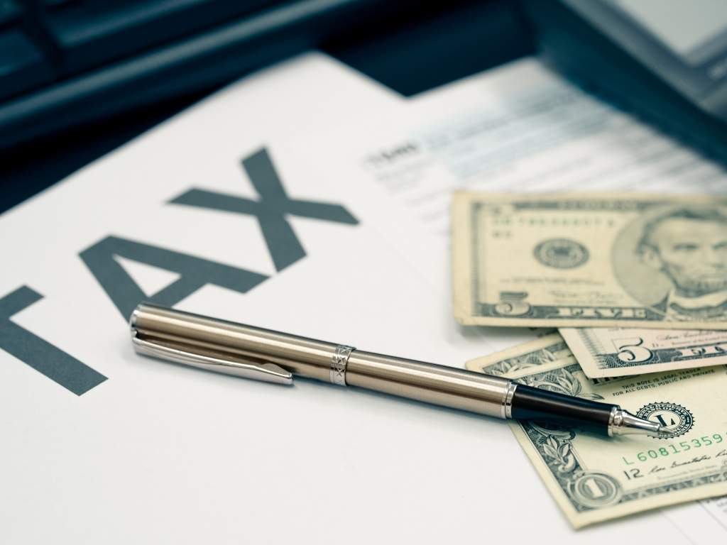 Simplifying Tax Return Filing SXM: Expert Tips for Hassle-Free Submissions in 2025 – Omni Lake B.V.