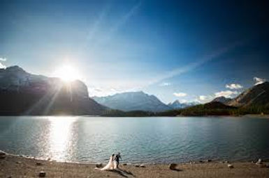 Beneath open skies: Alberta’s natural backdrop for unforgettable vows