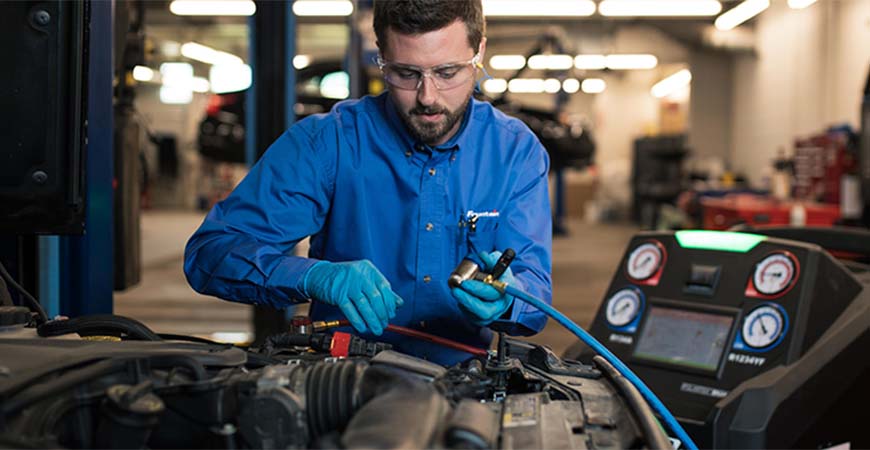 BMW Car Repair Mechanic Dubai | BMW Electronics Specialist
