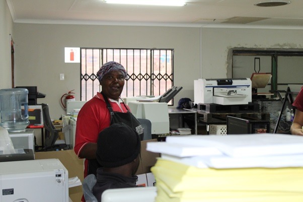 Beginner’s Guide to UV Flatbed Printing Machine | Nomcebo Printers